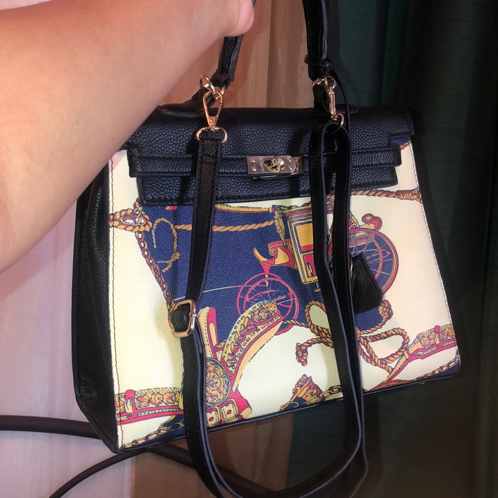 Gorgeous printed lock bag
